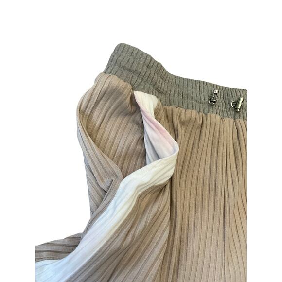 EUC Maniere De Voir Tonal Ribbed Colorblock Knit Shorts Size UK 8 US Small - Picture 9 of 11